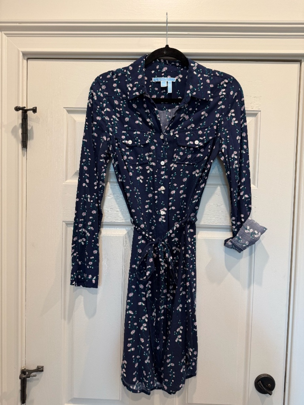 Draper James Shirt Dress Size 6 Navy with Pink Daisy pattern.